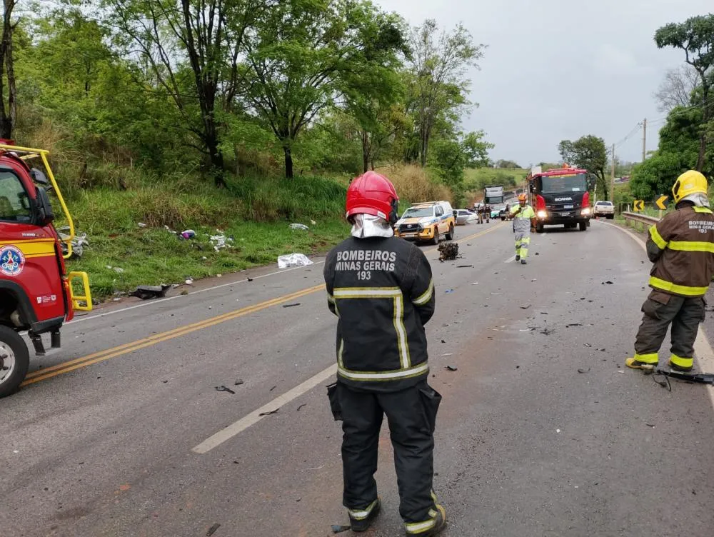CORPO DE BOMBEIROS MILITAR DE MINAS GERAIS 10º BATALHÃO DE BOMBEIROS MILITAR