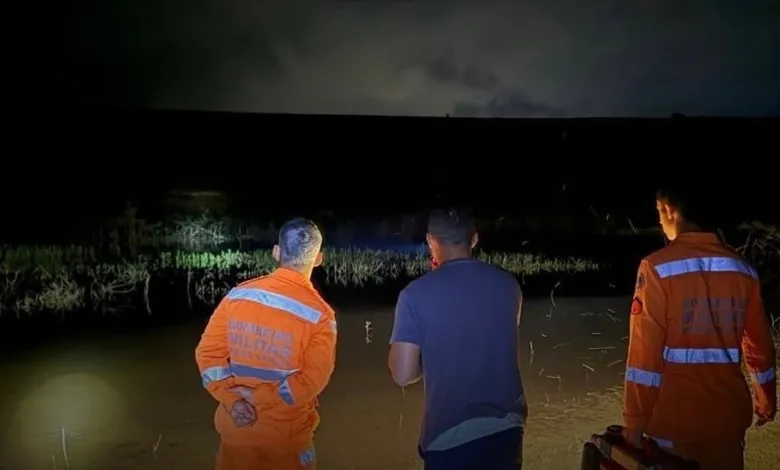 BOMBEIROS ENCONTRAM CORPO DE HOMEM QUE SE AFOGOU NO LAGO DE FURNAS, EM PIMENTA